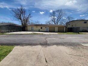 1712 W 8th St in Freeport, TX - Building Photo - Building Photo