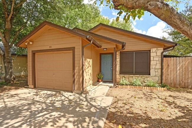 9711 Curlew Dr in Austin, TX - Building Photo - Building Photo