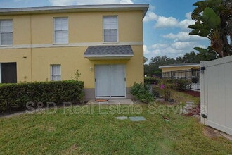 5365 River Rock Rd in Lakeland, FL - Foto de edificio - Building Photo