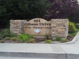 501 Gibson Dr in Roseville, CA - Building Photo