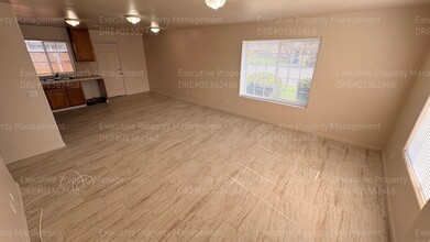 803 R St in Bakersfield, CA - Building Photo - Building Photo