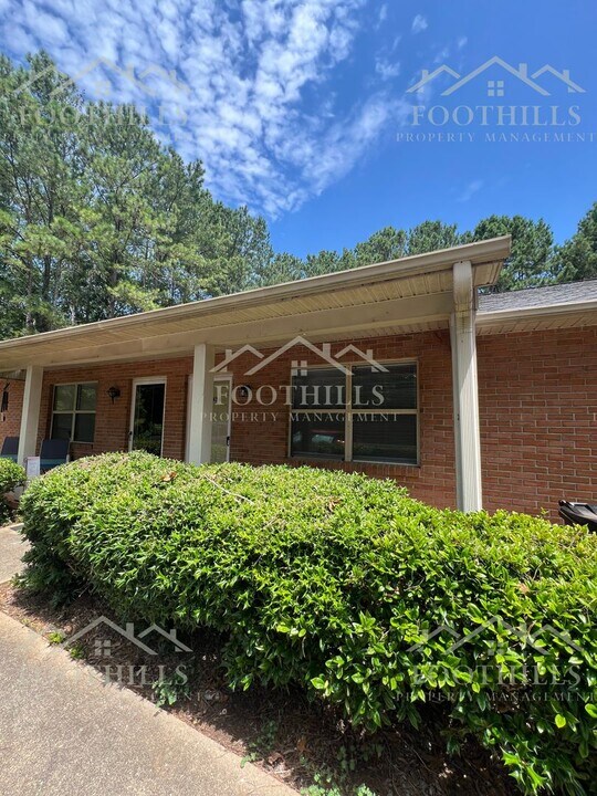 5542A Old Pearman Dairy Rd. in Anderson, SC - Building Photo