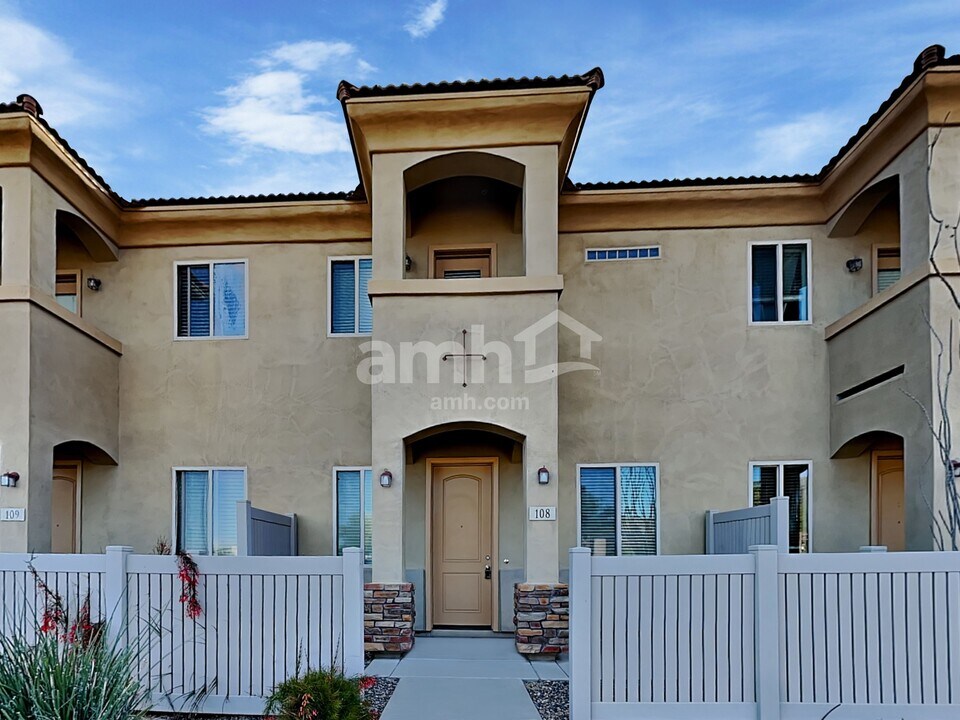 20025 N 20th St in Phoenix, AZ - Building Photo