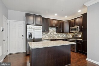 23485 Logans Ridge Terrace in Ashburn, VA - Building Photo - Building Photo