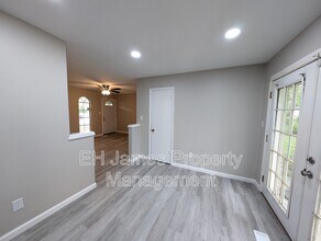 2404 S 124th E Ave in Tulsa, OK - Building Photo - Building Photo