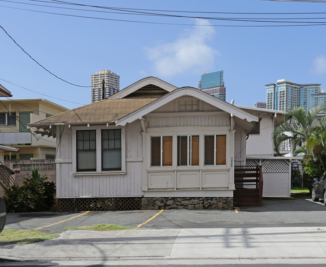 1923 Date St in Honolulu, HI - Building Photo - Building Photo