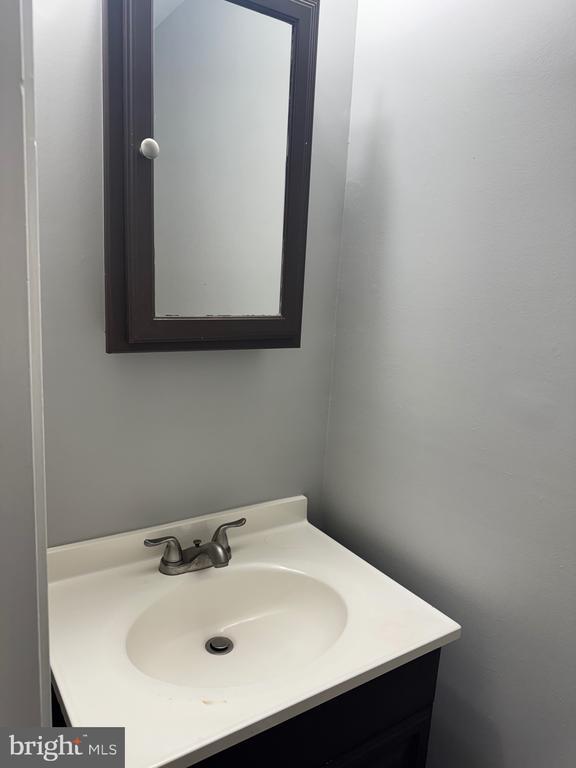 102 Essex St in Stafford, VA - Building Photo - Building Photo