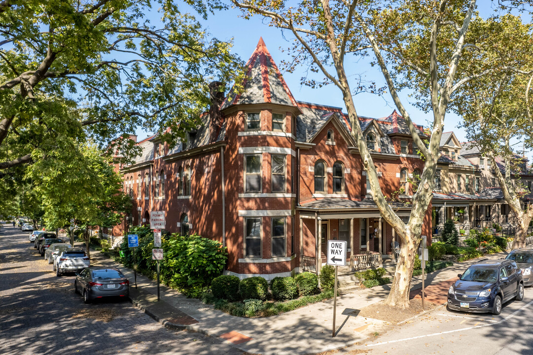 Victorian Quarters in Columbus, OH - Building Photo