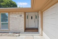 17 Grant Cir in Richardson, TX - Building Photo - Building Photo