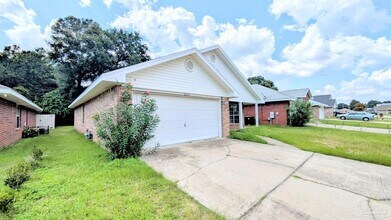 6335 Mers Ln in Pensacola, FL - Building Photo - Building Photo