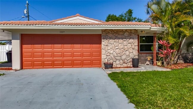 property at 1469 S Hillcrest Ave