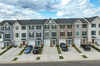 Courthouse Commons Townhomes in Spotsylvania, VA - Building Photo - Building Photo