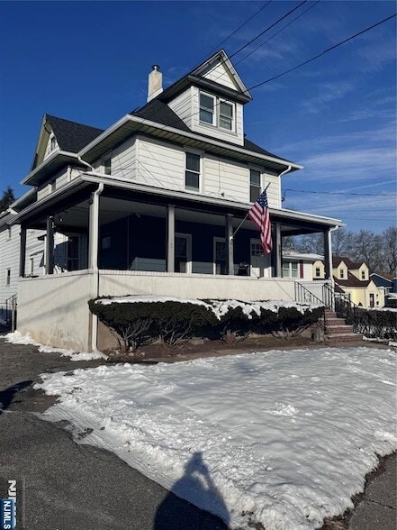 property at 1624 Teaneck Rd