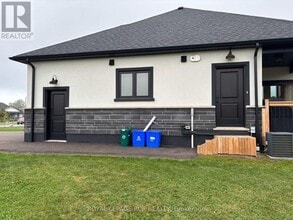 117 Parker Dr in Wellington North, ON - Building Photo - Building Photo