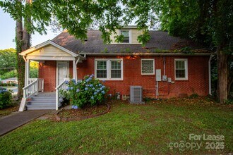 3400 Eastway Dr in Charlotte, NC - Building Photo - Building Photo