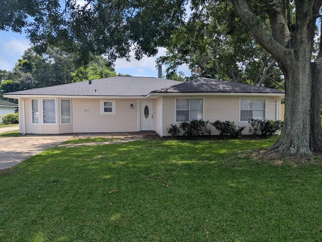 property at 2719 Canal Ave