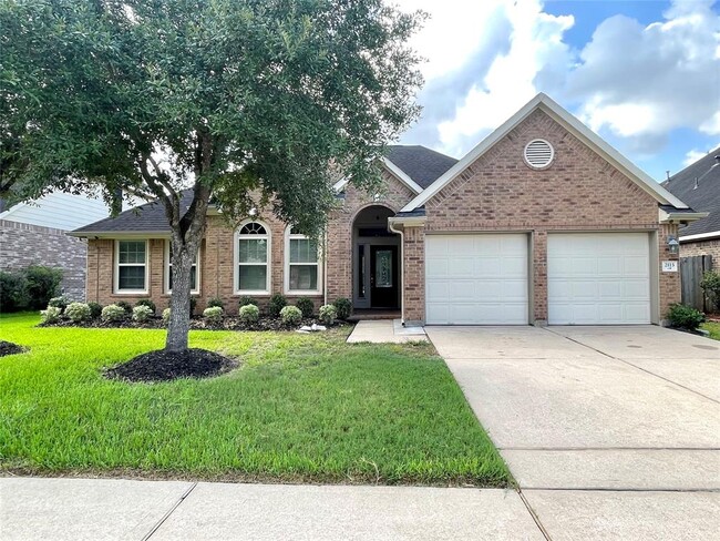 property at 2115 Mooncrest Dr
