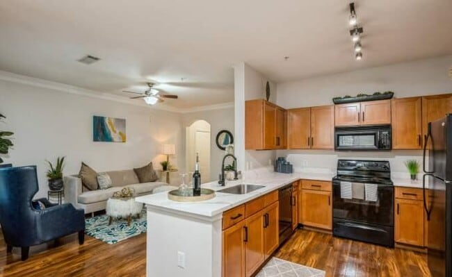 property at 6900 Lake Woodlands Dr