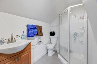 2135 N Menard Ave in Chicago, IL - Building Photo - Building Photo