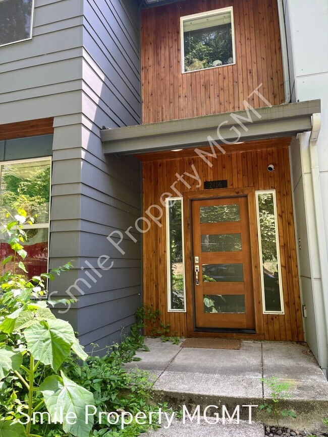 property at 2416 SE Morrison St