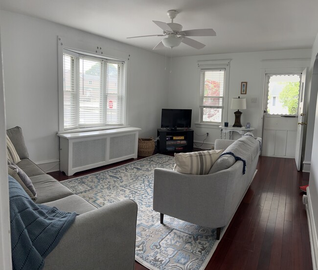 property at 15 W Connecticut Ave