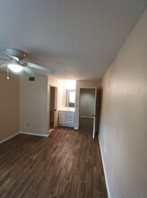 7330 Westpointe Blvd in Orlando, FL - Building Photo - Building Photo