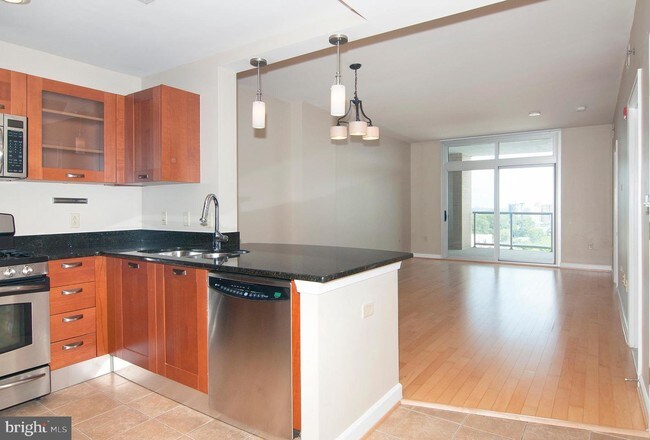 5750 Bou Ave-Unit -1409 in Rockville, MD - Building Photo - Building Photo