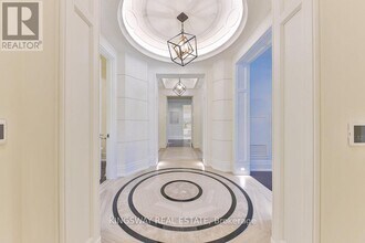 300 Randall St in Oakville, ON - Building Photo - Building Photo