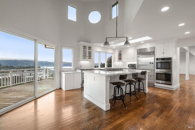 45 Meadow Hill Dr in Tiburon, CA - Building Photo - Building Photo