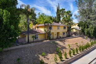 8743 Topanga Canyon Blvd in Los Angeles, CA - Building Photo