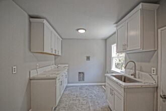 11121 Garfield Ave in Culver City, CA - Building Photo - Building Photo