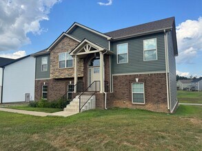 7 Dugger Dr in Clarksville, TN - Building Photo - Building Photo