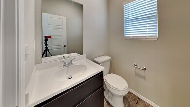 12005 SW 32nd St in Mustang, OK - Building Photo - Building Photo