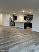 108 Charing Cross Dr in Stephens City, VA - Building Photo