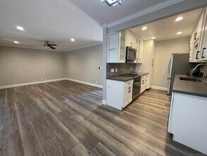 3134 Via Alicante in San Diego, CA - Building Photo - Building Photo