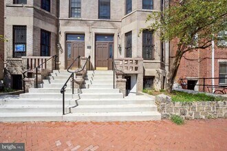 309 4th St SE in Washington, DC - Building Photo - Building Photo