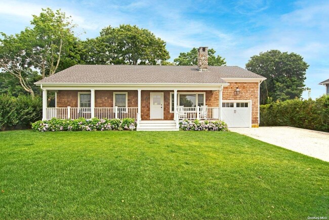 115 Corwith Ave in Bridgehampton, NY - Building Photo - Building Photo