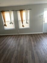 1400 Harford Square Dr in Edgewood, MD - Building Photo