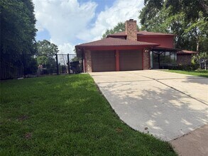 3232 Parkwood Dr in Houston, TX - Building Photo - Building Photo