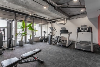 Thornton Place Apartments in Minneapolis, MN - Building Photo - Interior Photo