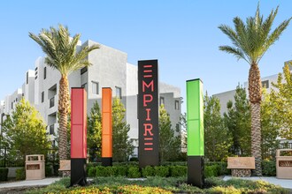 Empire in Henderson, NV - Foto de edificio - Building Photo