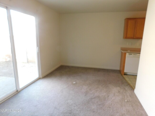 685 Sunny Ln in Fernley, NV - Building Photo - Building Photo