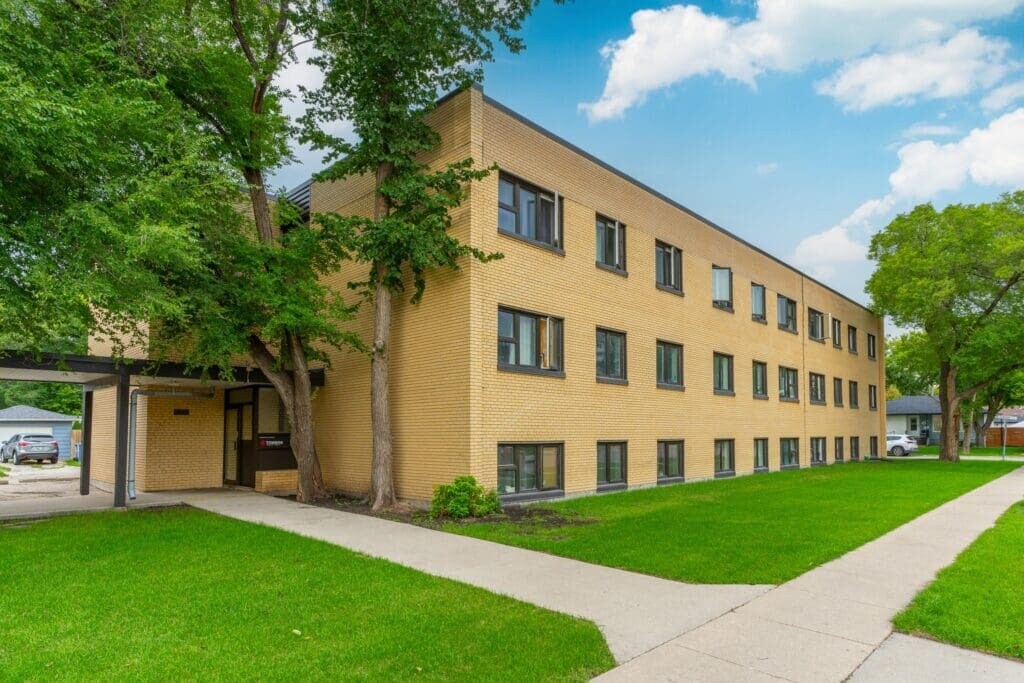 Lady Dale & Lady Robin in Winnipeg, MB - Building Photo