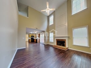 601 Crossing Dr in Durham, NC - Building Photo - Building Photo