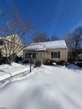 145 Pine St in Pompton Lakes, NJ - Building Photo - Building Photo