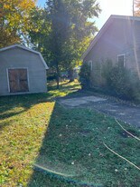 109 S 6th St in Austin, IN - Building Photo