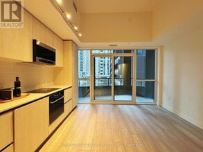 110 Broadway Ave in Toronto, ON - Building Photo - Building Photo