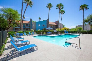 Icon on Park in Tucson, AZ - Building Photo