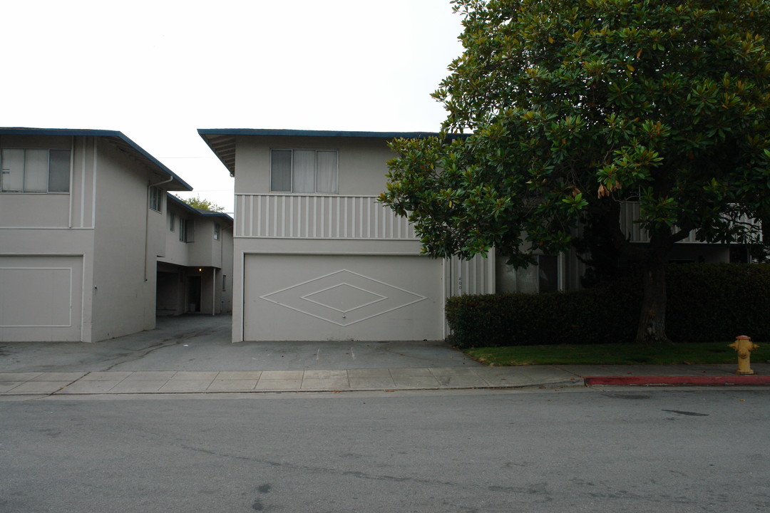 400,404 Studio Cor in San Mateo, CA - Building Photo