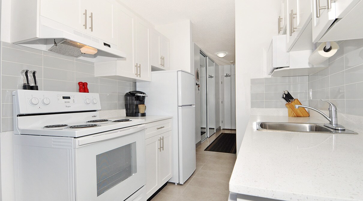 1160 Haro St in Vancouver, BC - Building Photo